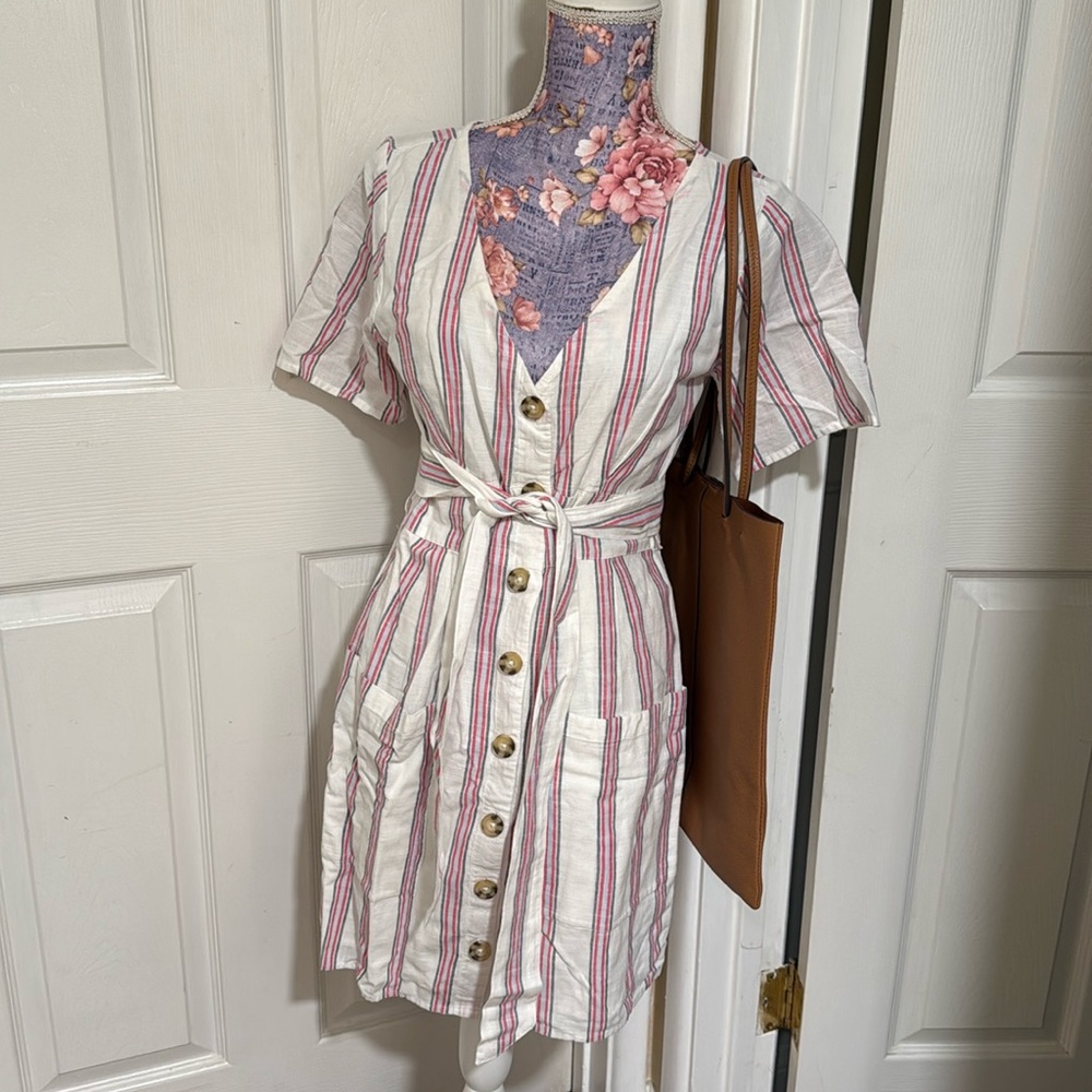 Abercrombie and Fitch light weight dress with tie